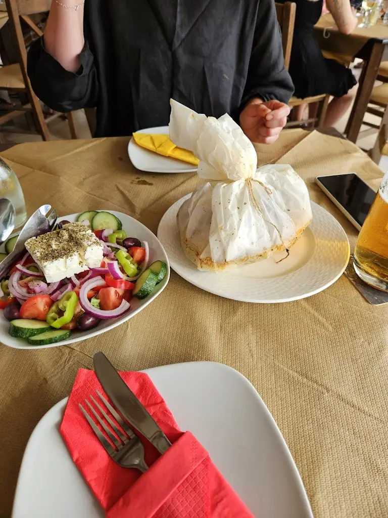 Menü_Akrogiali Family Taverna Agios Gordios_Ágios Athanásios_Bild_8