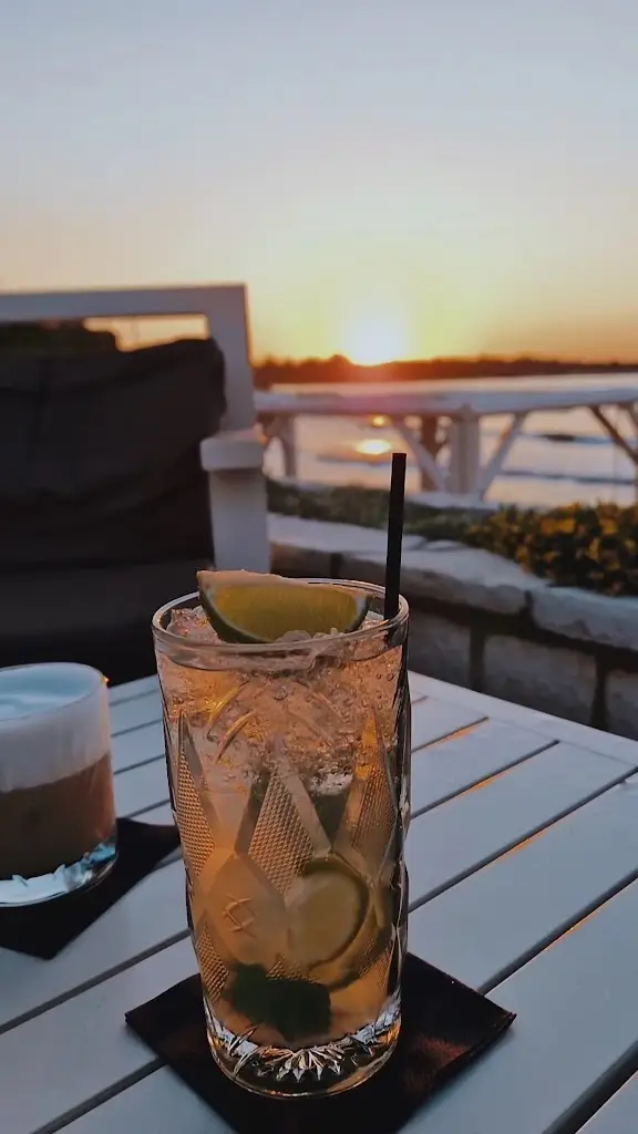 Pyramid Restaurant Cafe_Ágios Spyrídon_slider_image_2