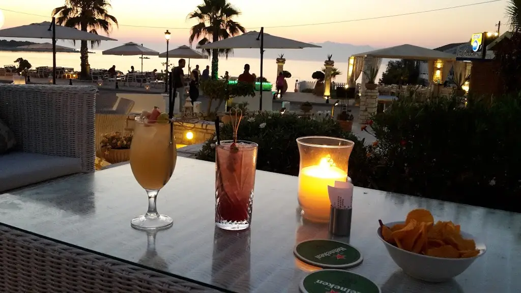 Pyramid Restaurant Cafe_Ágios Spyrídon_slider_image_3