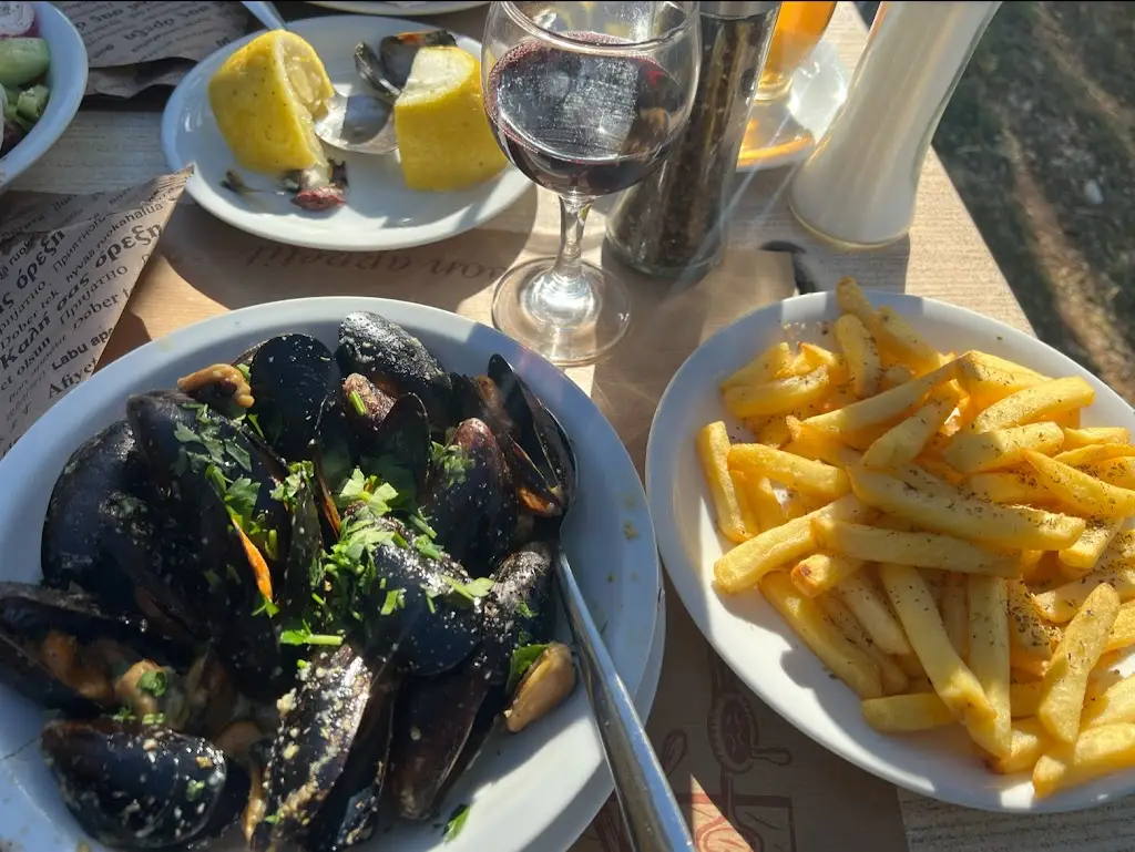 anonym frankophil_Hellas Traditional Tarverna_Ágios Spyrídon_Bewertung