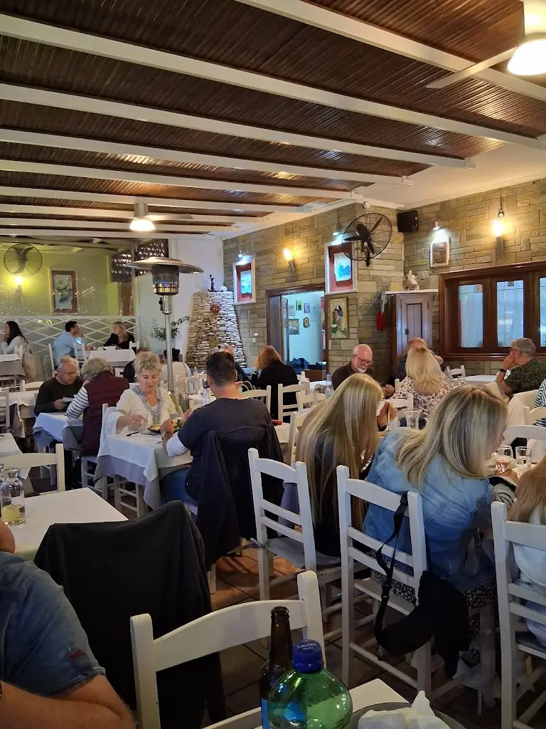 Taverna to Steki_Áfytos_slider_image_3