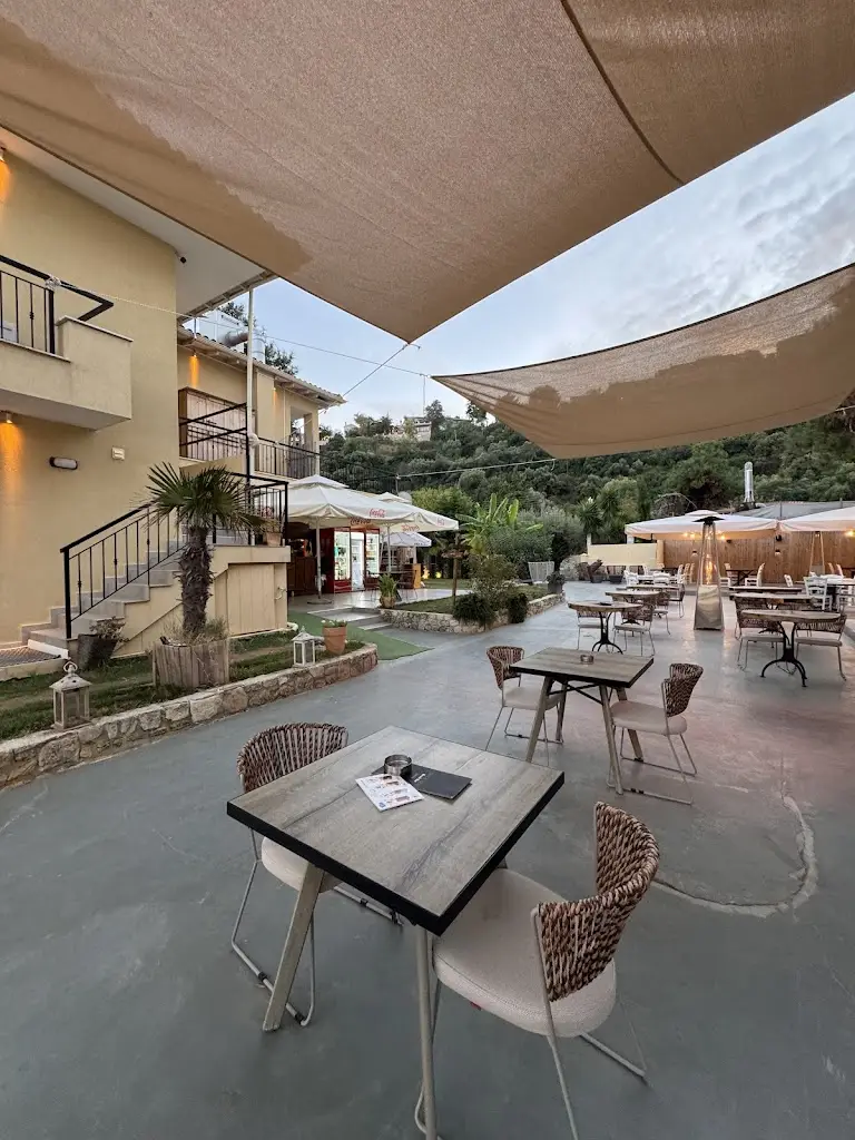 Bluesea Seafood Restaurant_Áfytos_slider_image_3