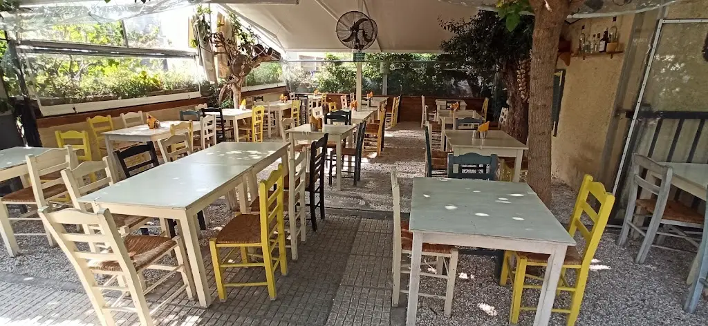 mani Mani_Argyroúpoli_slider_image_1