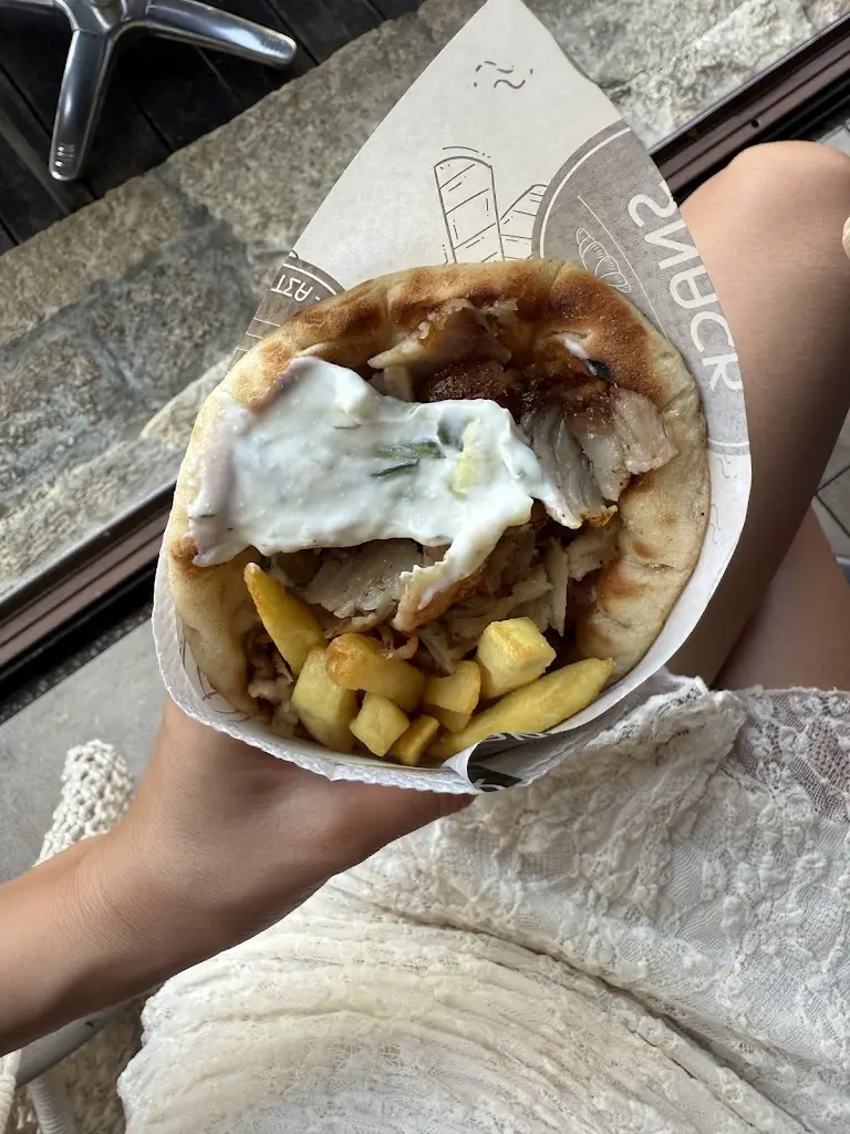 Sopiko Ekseulidze_ГУРО ZАЛН_Áfytos_reseña