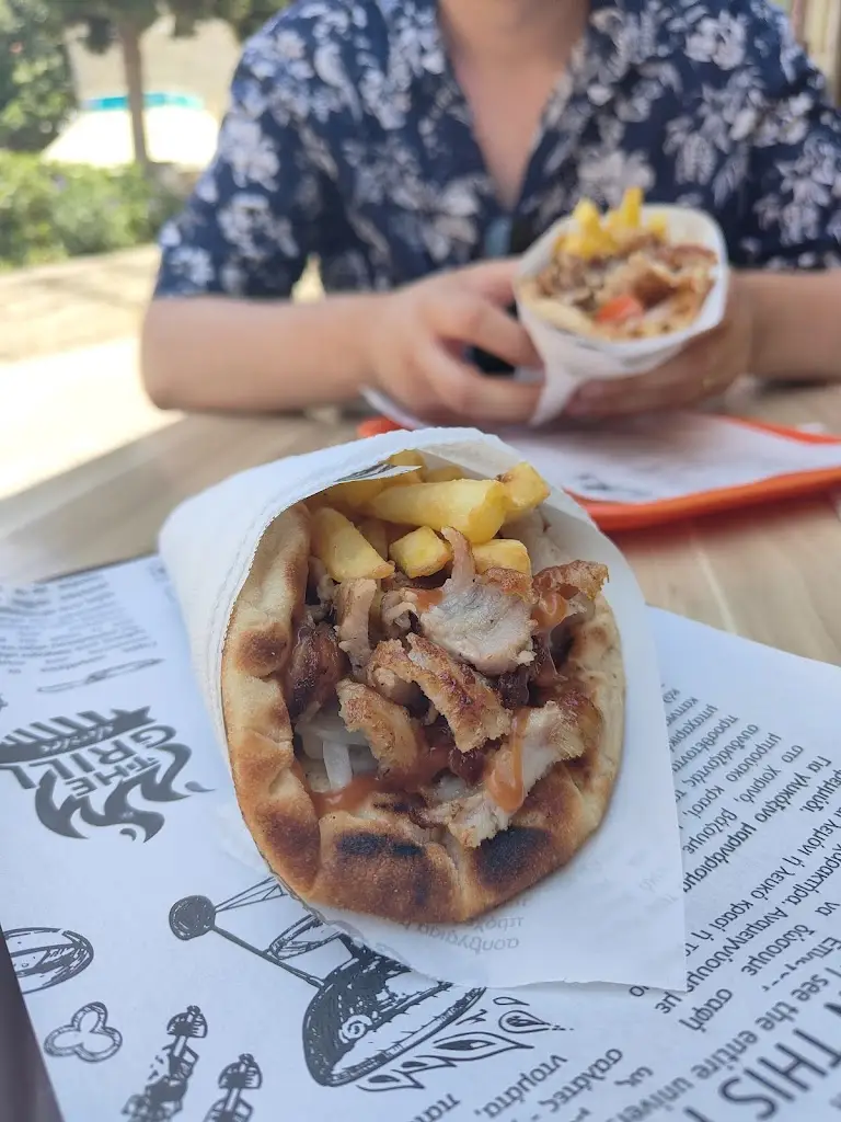 ГУРО ZАЛН Restaurant in Áfytos