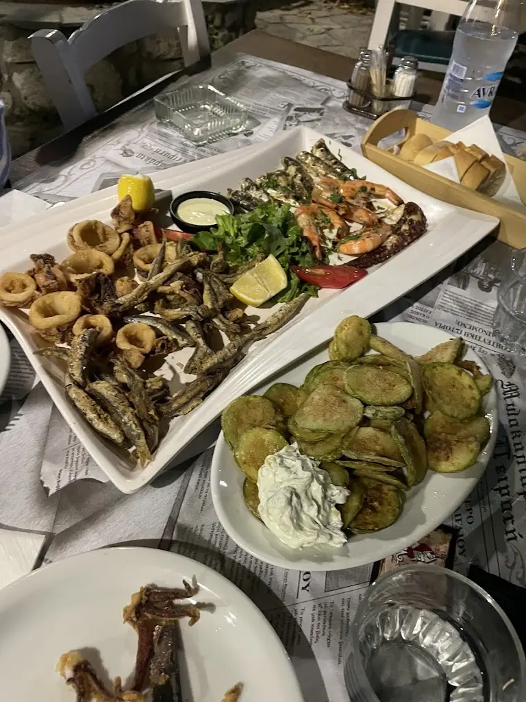 Alex D._Ta Mpakaliarakia Tou Peirati_Áfytos_Bewertung