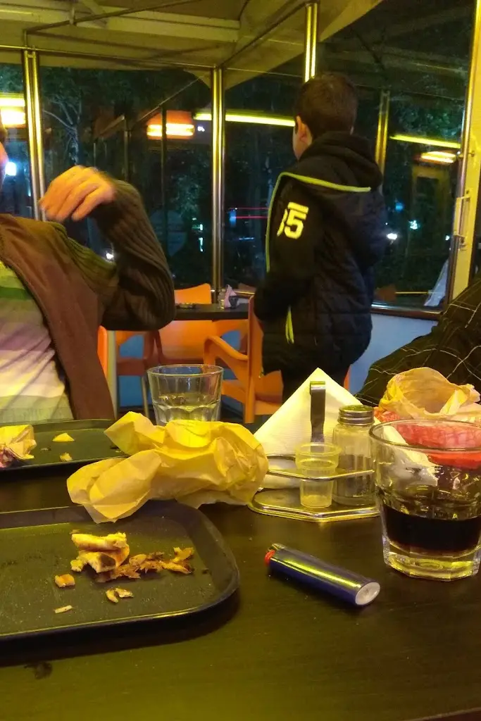 Menü_Mantzare_Aigínio_Bild_4