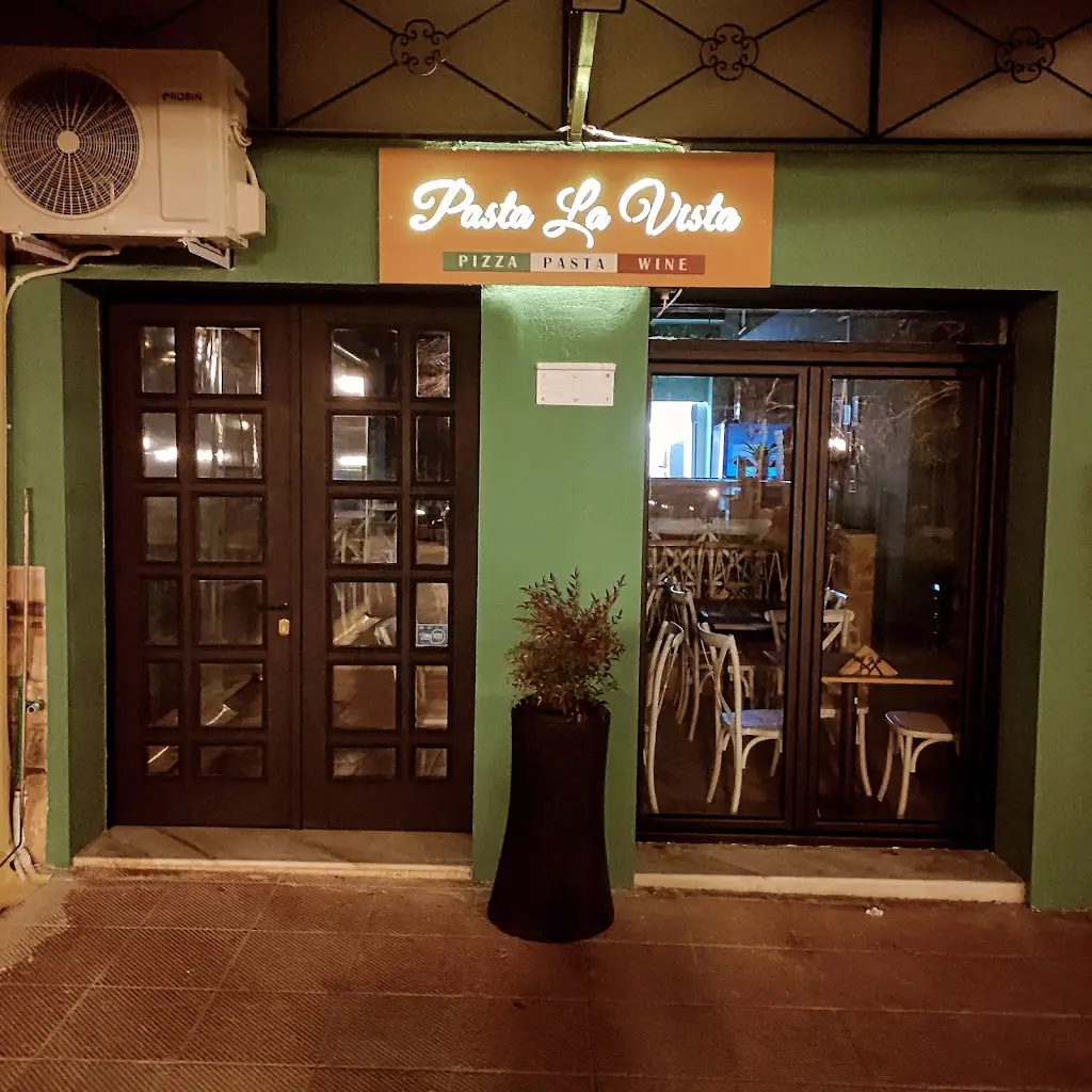 PASTA La VISTA Αιγίνιο Restaurant in Aigínio