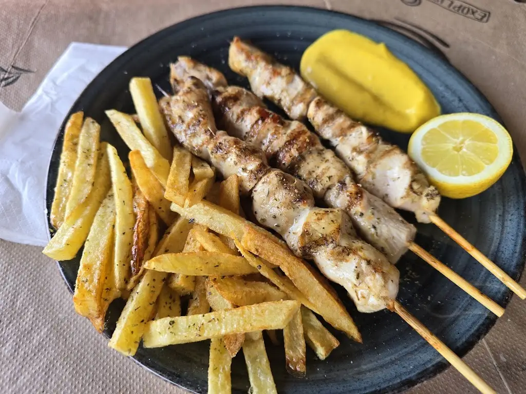 Avi Moshe_Alector_Aigínio_Bewertung