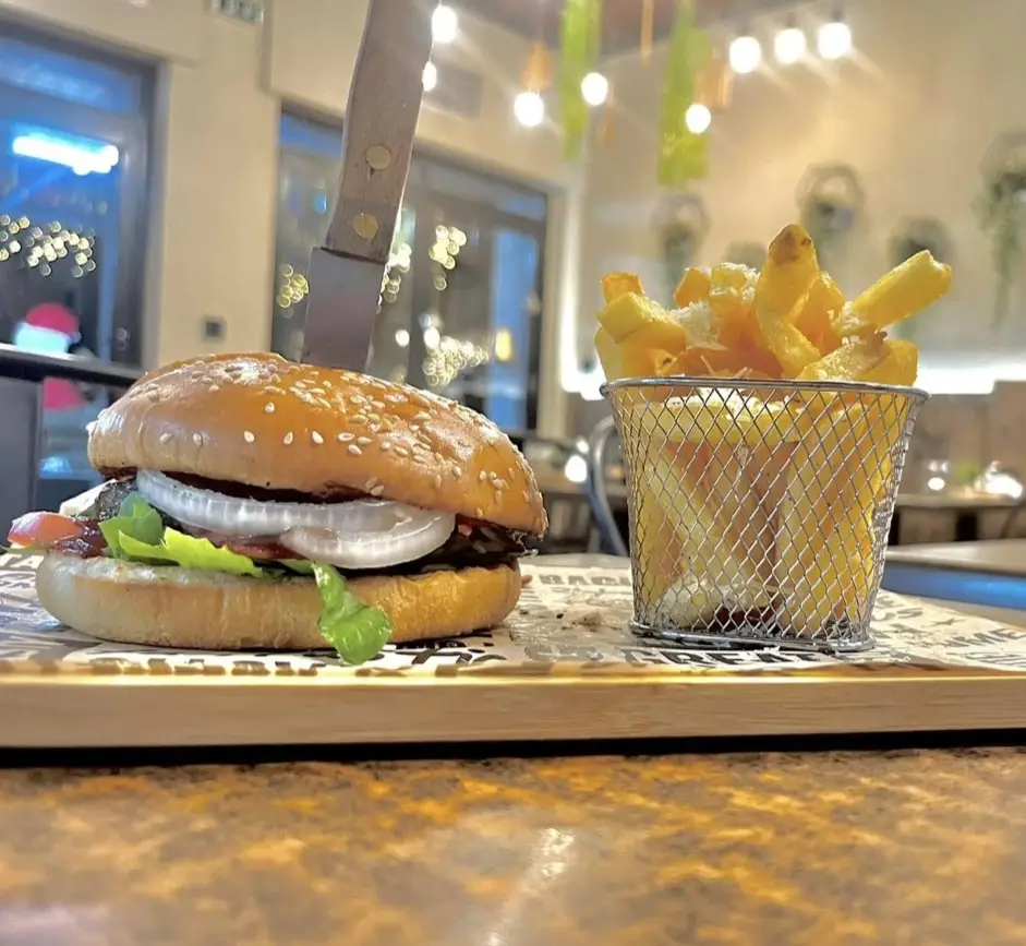 Menu_WOODY FAST FOOD_Aigínio_immagine_5