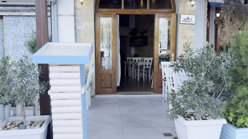 Lisa Moore_To Mesogeiako_Ágios Nikólaos_Bewertung