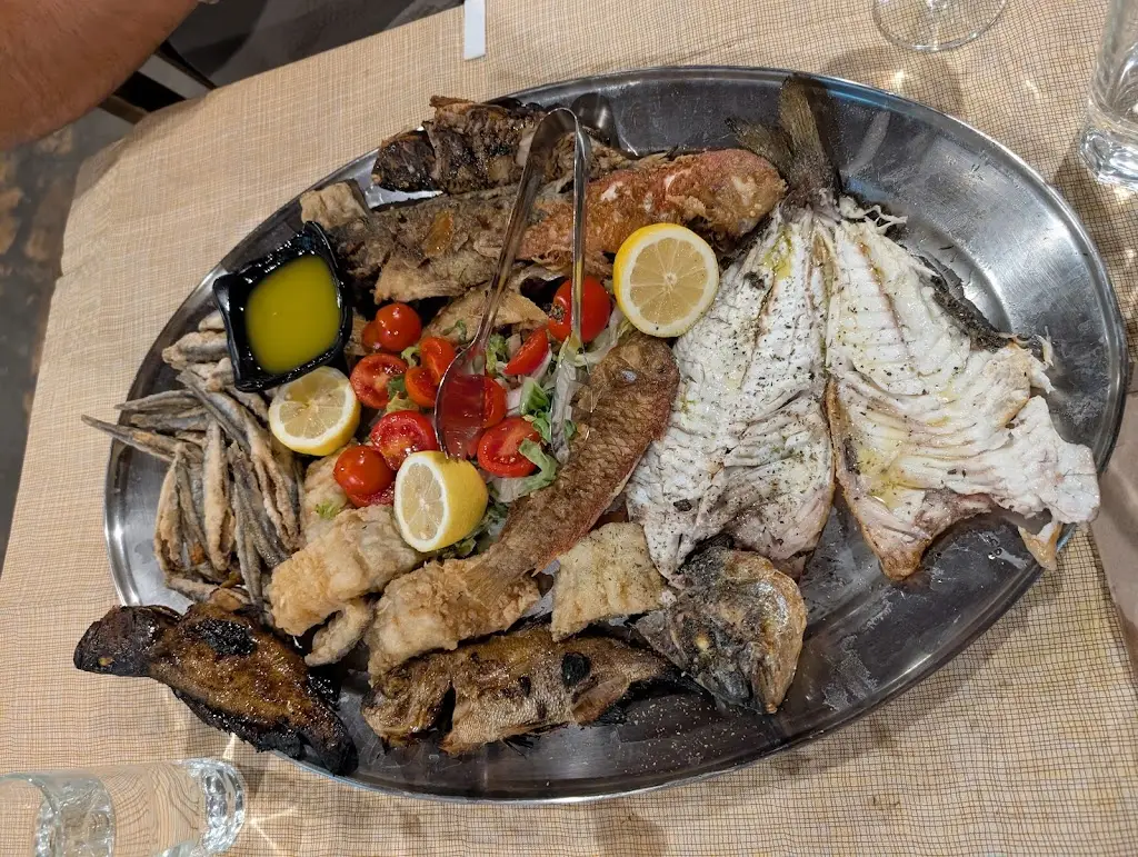 Rachel Katkin_The Cave of Nikolas_Akrolímni_review