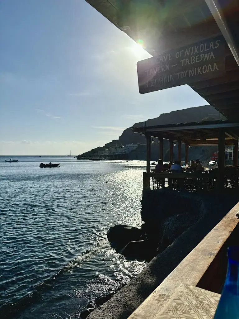 Eric Hoile_The Cave of Nikolas_Akrolímni_review