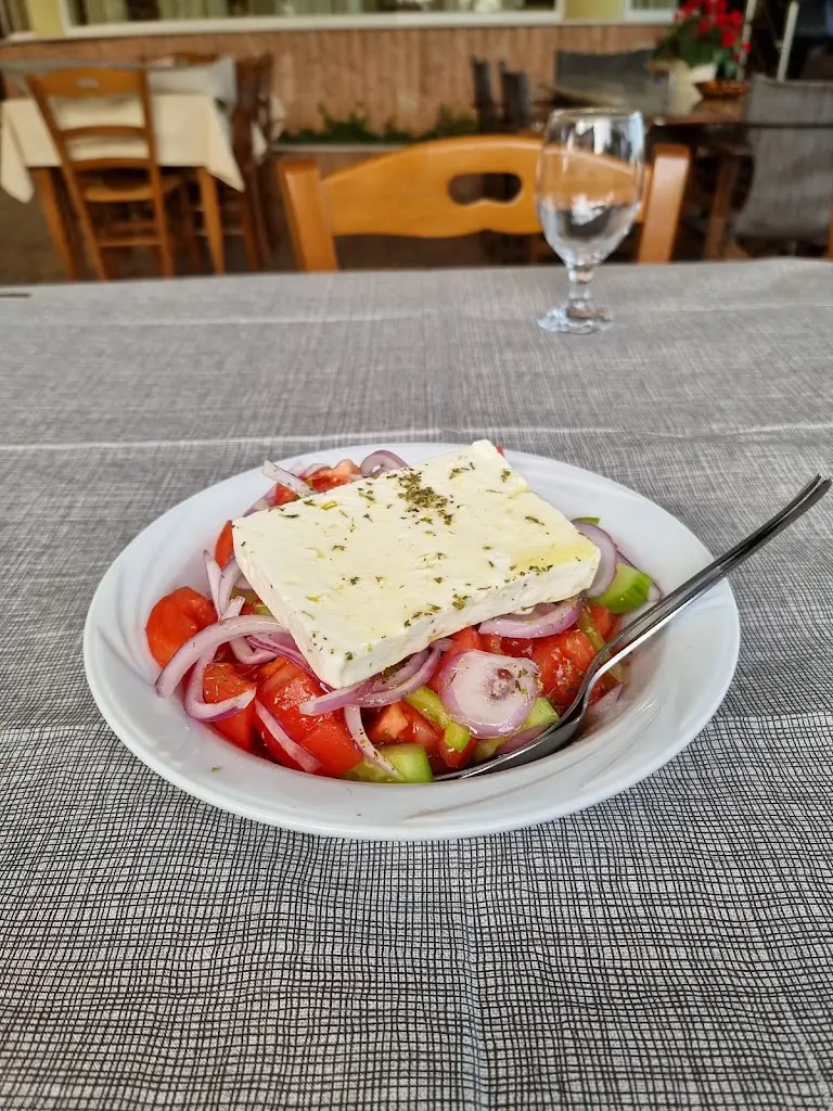 Menü_Karagiannis_Asprópyrgos_Bild_1