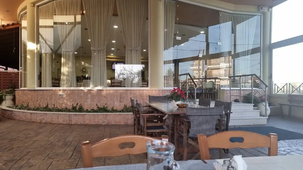 Karagiannis Restaurant in Asprópyrgos