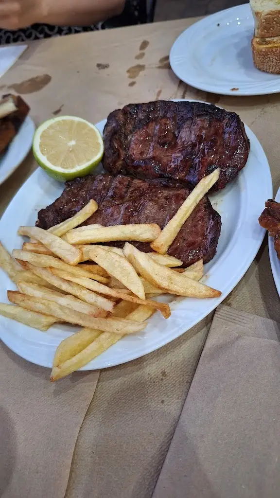 Karagiannis_Asprópyrgos_slider_image_3