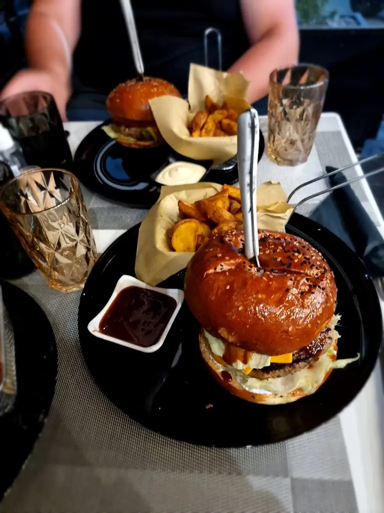 Stavroula Tsanachtsi_Platinum Grill_Akrolímni_Bewertung