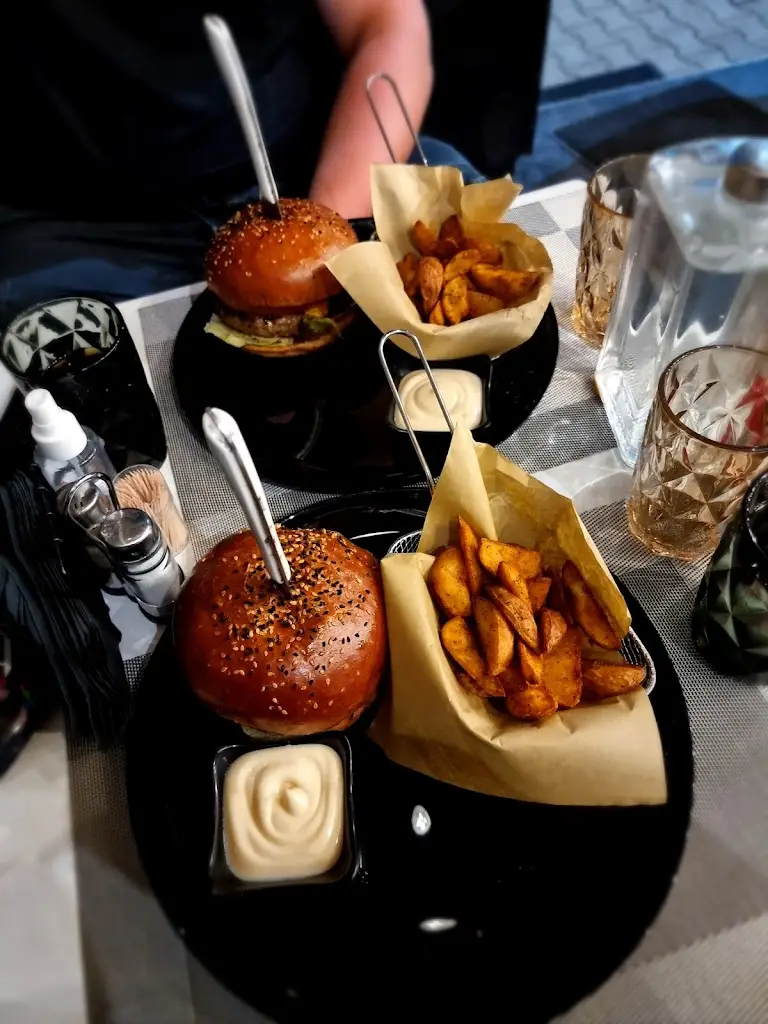 Platinum Grill_Akrolímni_slider_image_2