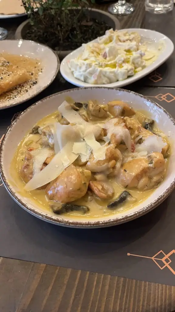 Chance Burbach_Το καραφάκι_Akrolímni_recensione