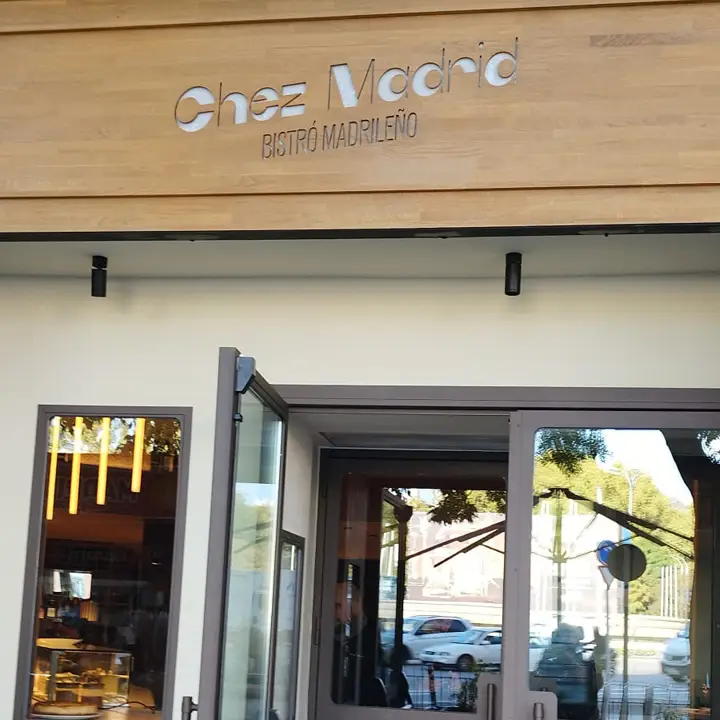 Στάφυλος Γη Restaurant in Anatolikó