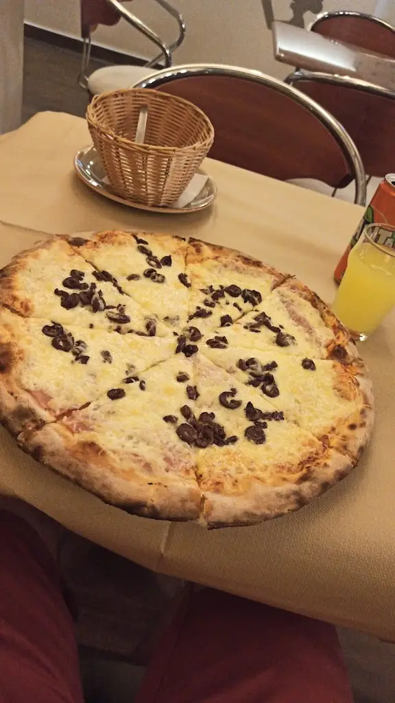 Toni_Capriccio_Asprópyrgos_review