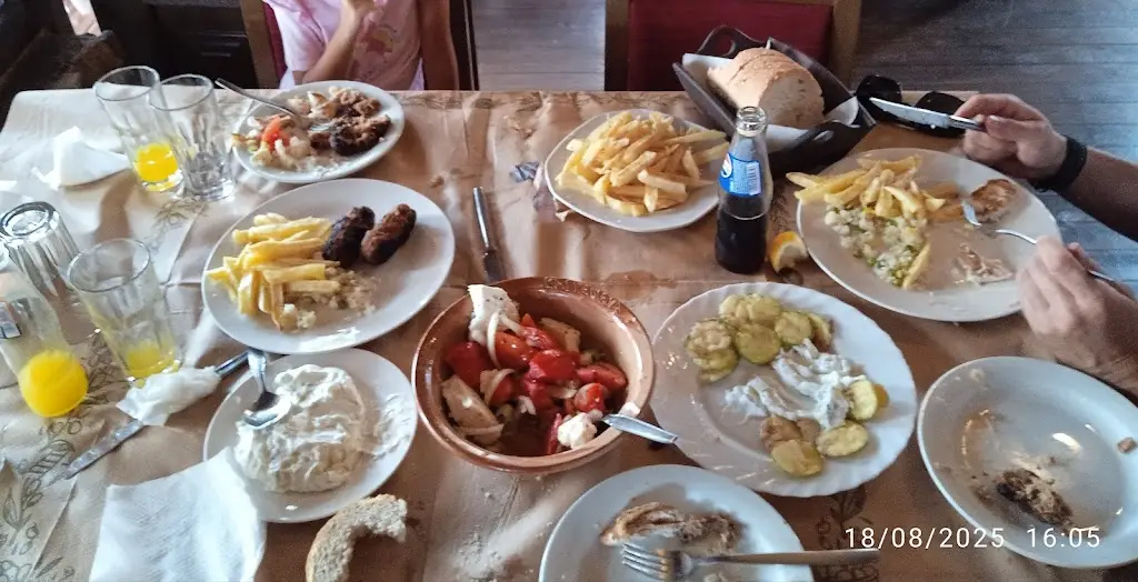 Maria Mougka_Η ΠΛΑΤΕΙΑ (ΑΛΙΣΤΡΑΤΗ)_Alistráti_review