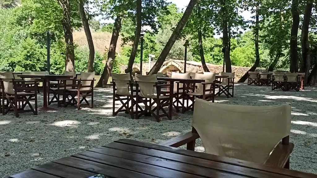 Riverland Aggitis cafe - εστιατόριο_Alistráti_slider_image_1