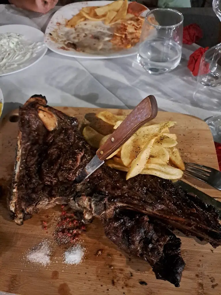 Leuteris Kaipis_Restaurant 