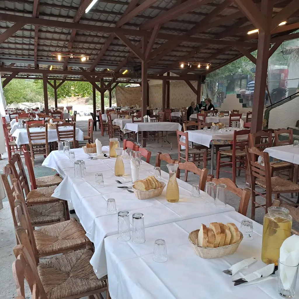 Таверна Панагия Родоливос_Alistráti_slider_image_1