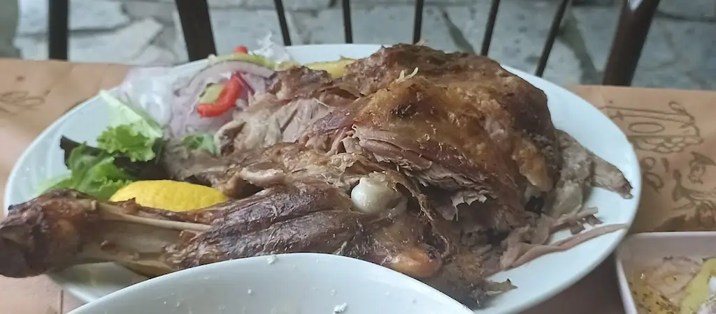 Kiril Cuparigov_Ταβέρνα Καστανιές_Alistráti_reseña