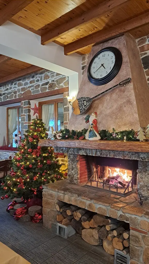 Цветана Петкова_Ταβέρνα Καστανιές_Alistráti_reseña