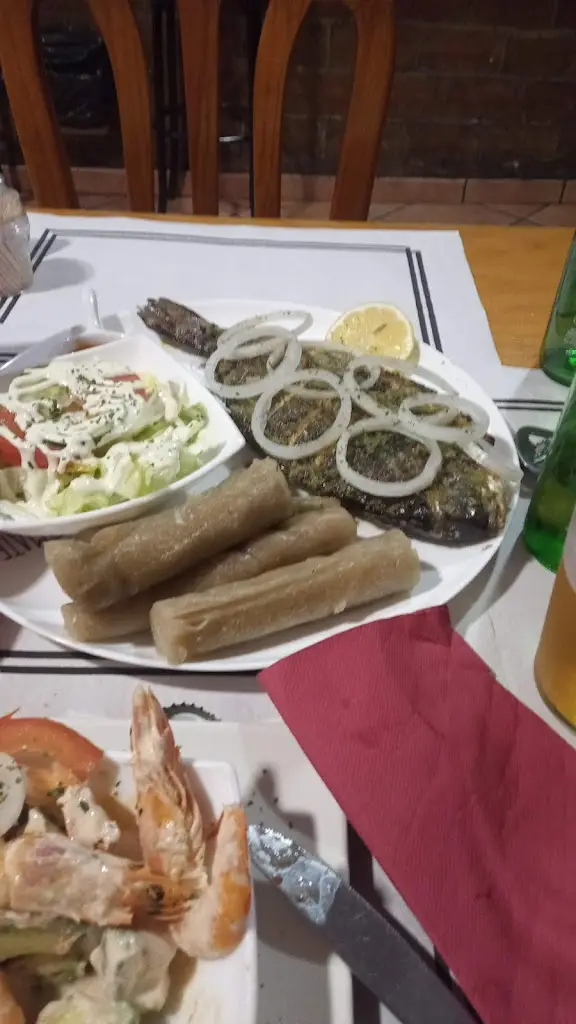 Menü_Tzipouro Mezes Fotis_Alistráti_Bild_3