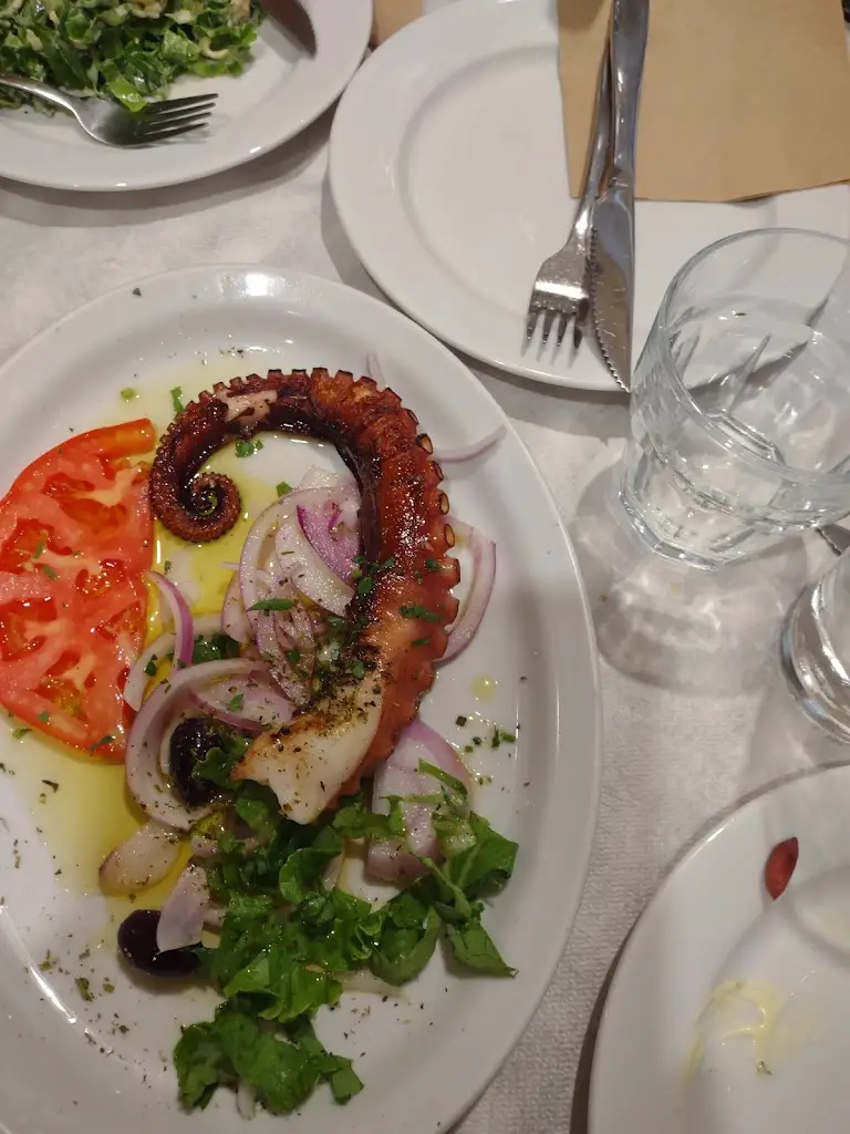 Menü_Μεζέ Μεζέ_Angelochóri_Bild_7