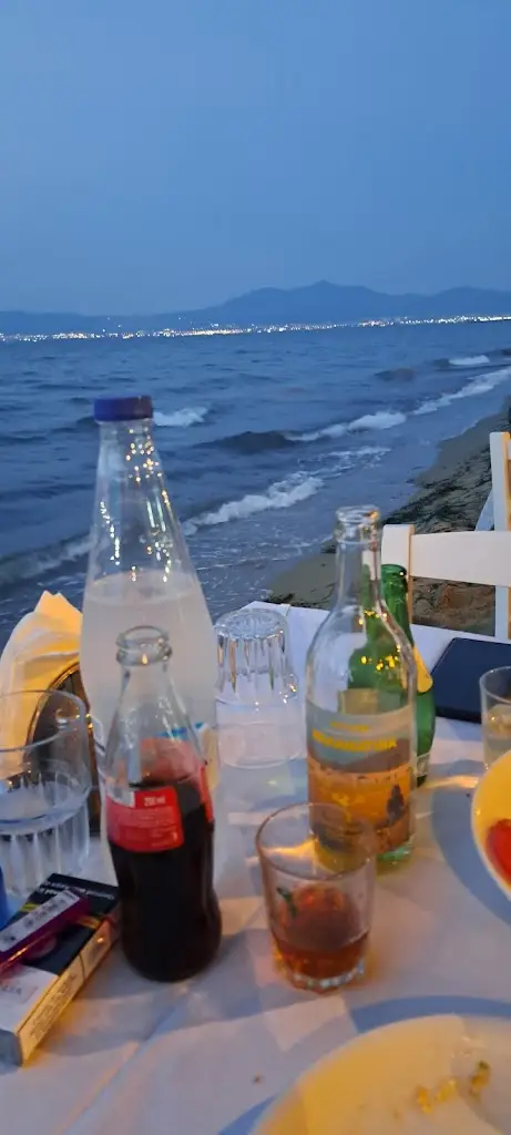 Menü_Ψαροταβέρνα Ακρογιάλι_Angelochóri_Bild_3