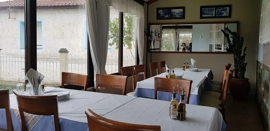 Ellinikon Fish Tavern_Angelochóri_slider_image_1