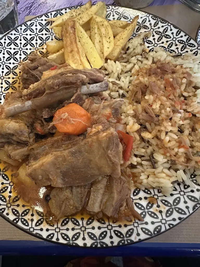 Yun Frowine_Ta Mezedakia_Angelochóri_Bewertung