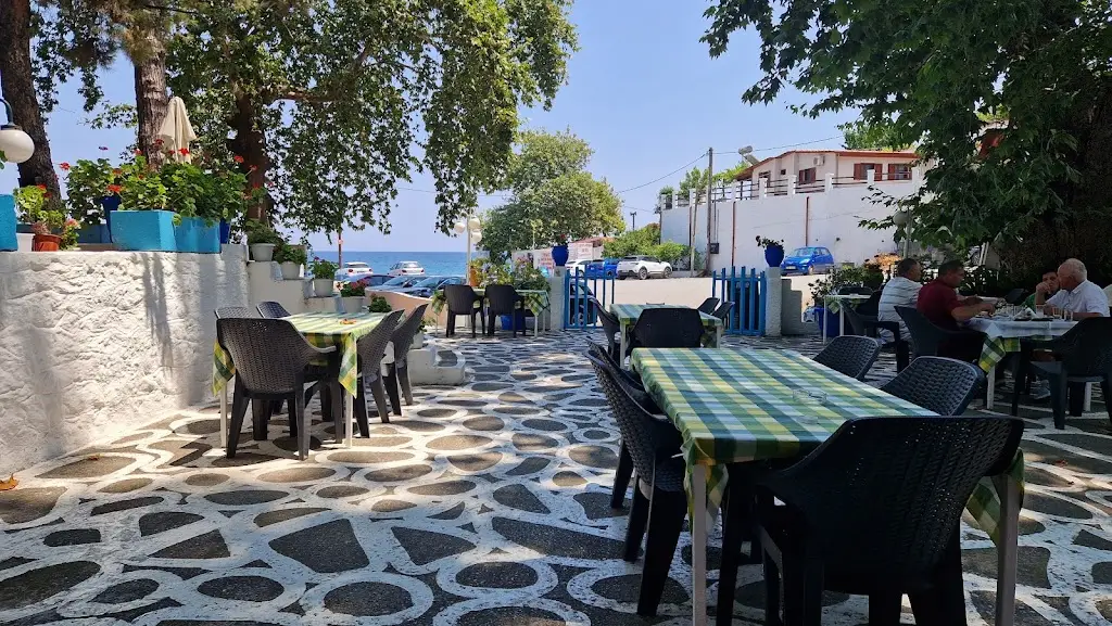 Stanislav Večeřa_Aiolos Fish Tavern_Angelochóri_review