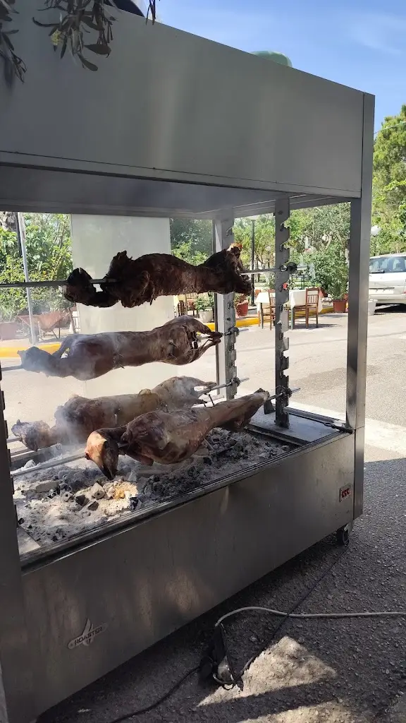 Ταβέρνα Πανουργιάς_Asprópyrgos_slider_image_3