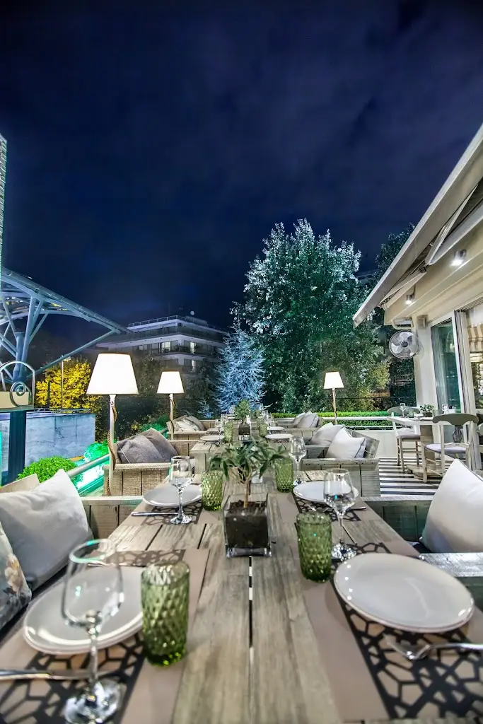 To Manitari Restaurant in Angelochóri