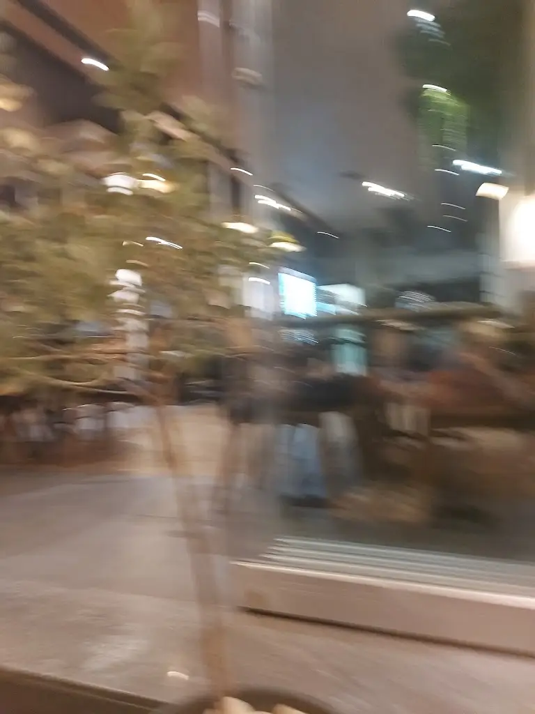 ΑΝΤΩΝΗΣ ΛΑΖΑΡΙΔΗΣ_The PizzaPlace_Aridaía_avis