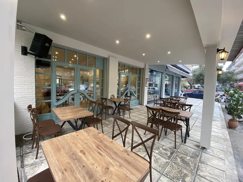 Kitchen Restaurant in Aridaía