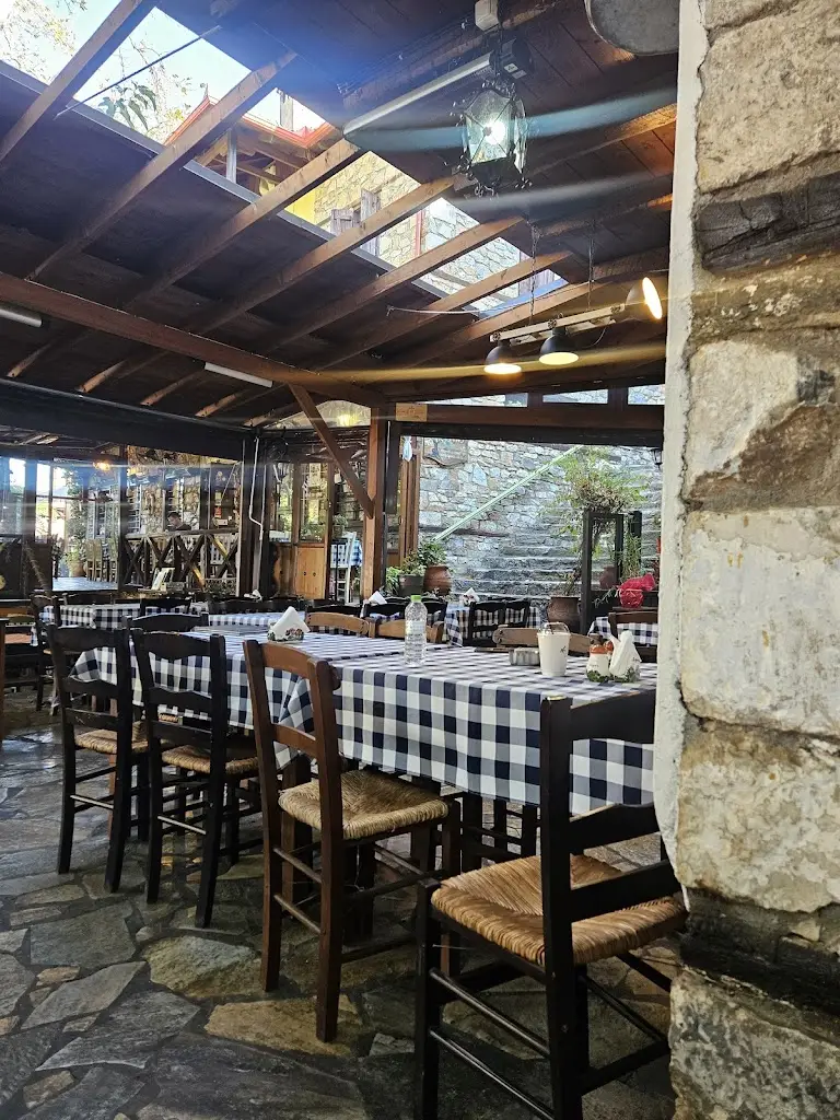 Tavern Archontiko Restaurant in Aghios Panteleímon