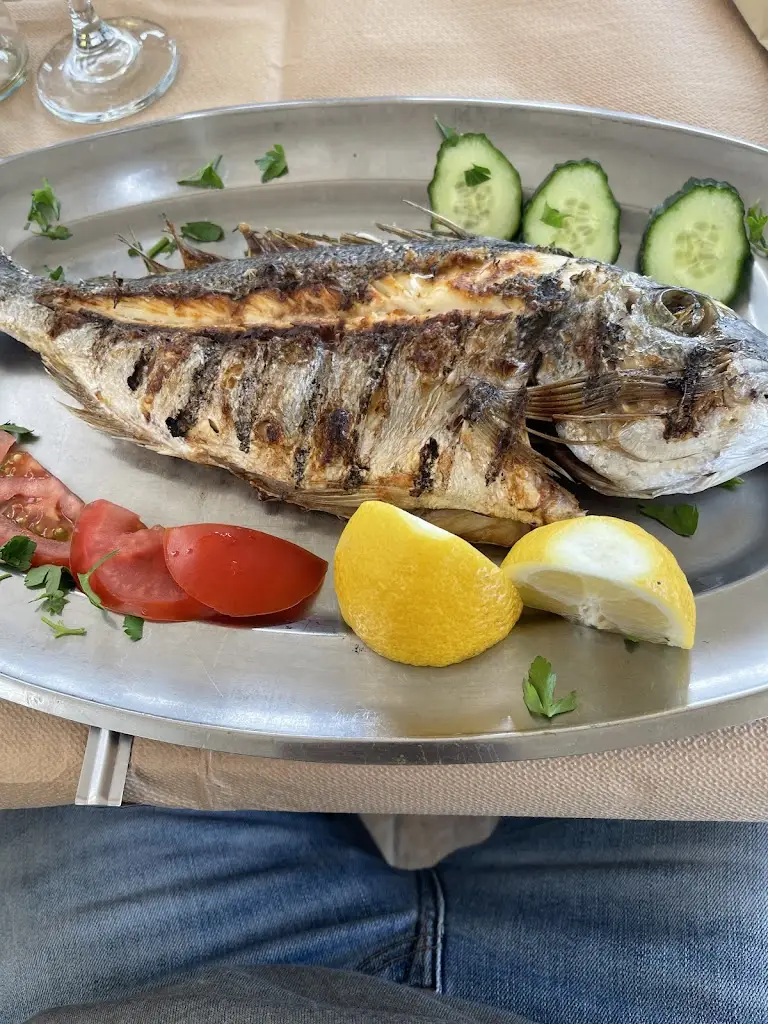 Juwan Rorie_ΜΠΟΚΟΣ ΨΑΡΟΤΑΒΕΡΝΑ - BOKOS FISH RESTAURANT_Asprópyrgos_review