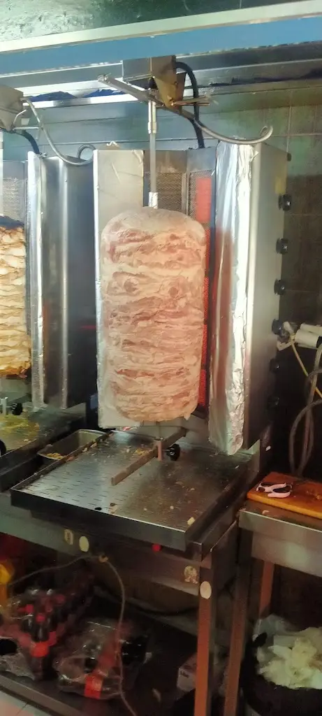 δημητρης χολ_Ο Γύρος της Καρατζόβας_Aridaía_Bewertung