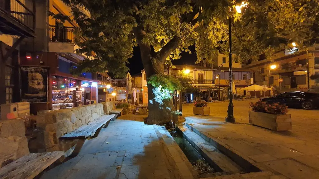 horiace_Αristotelous cafe_Arnaía_Bewertung