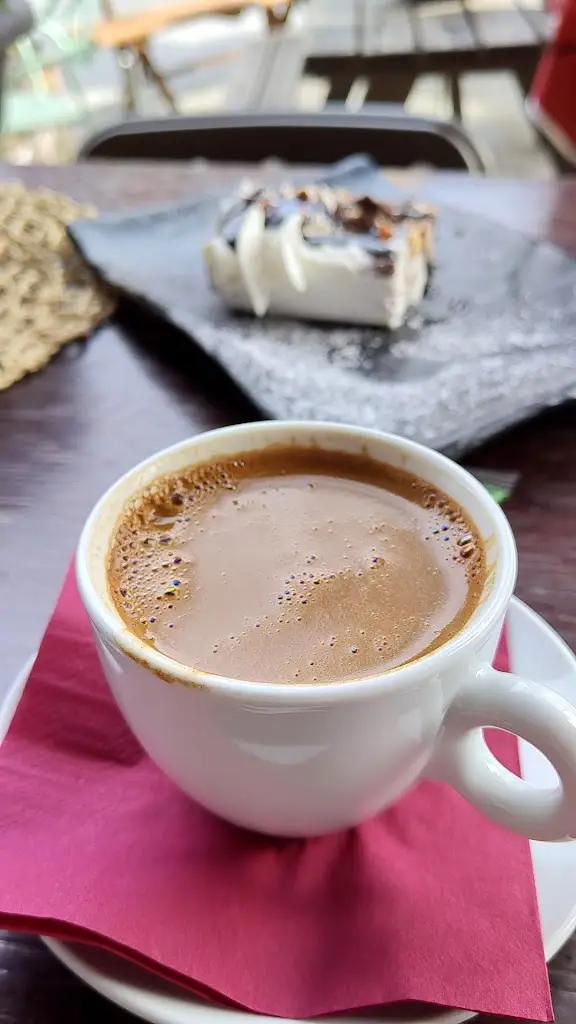 Αristotelous cafe_Arnaía_slider_image_2