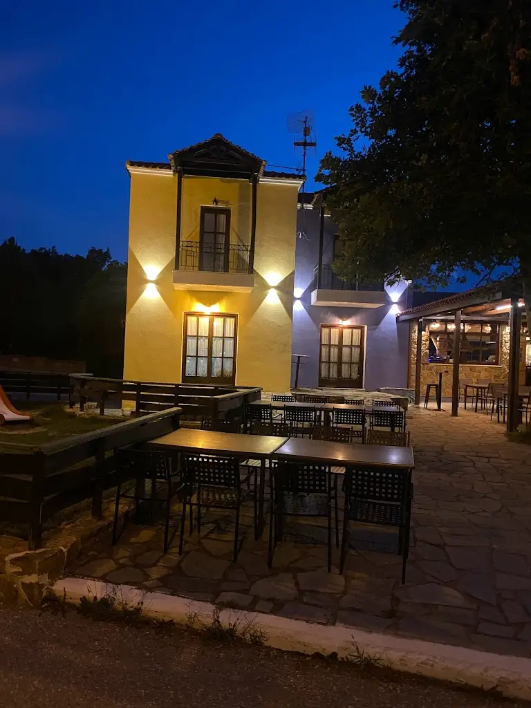 GREEN VILLAGE_Arnaía_slider_image_3