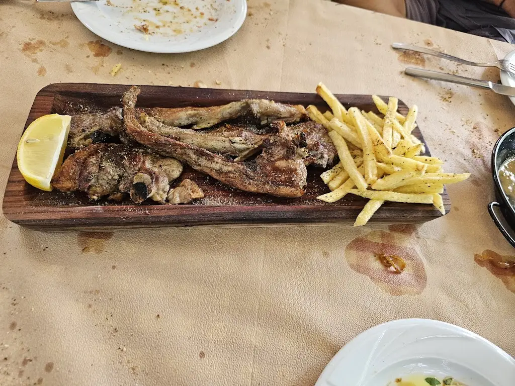 Velin Papazov_Domaine Ntaraka Traditional food_Arnaía_Bewertung