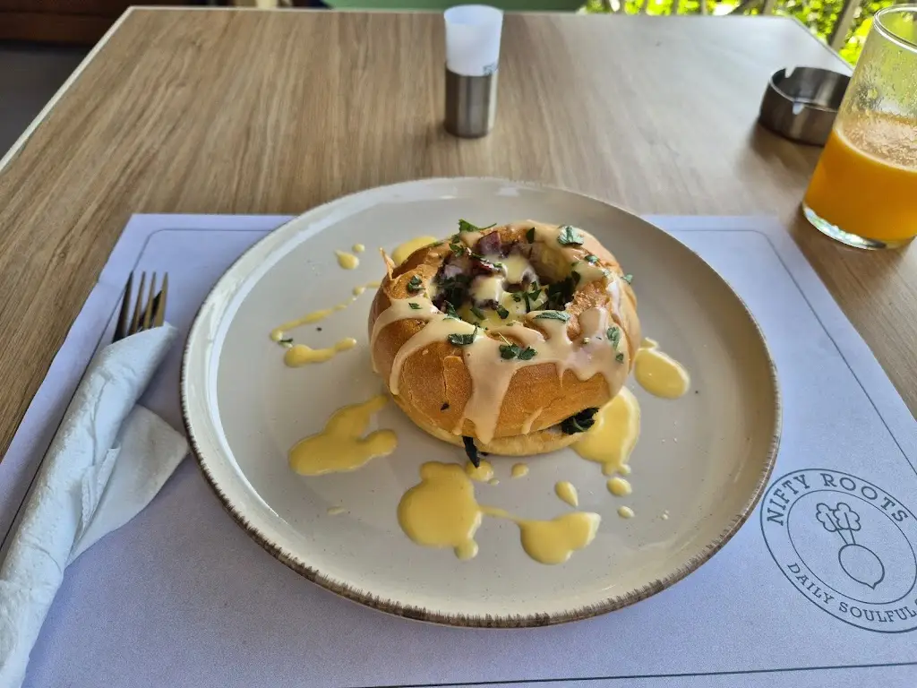 Nifty Roots_Asvestochóri_slider_image_3