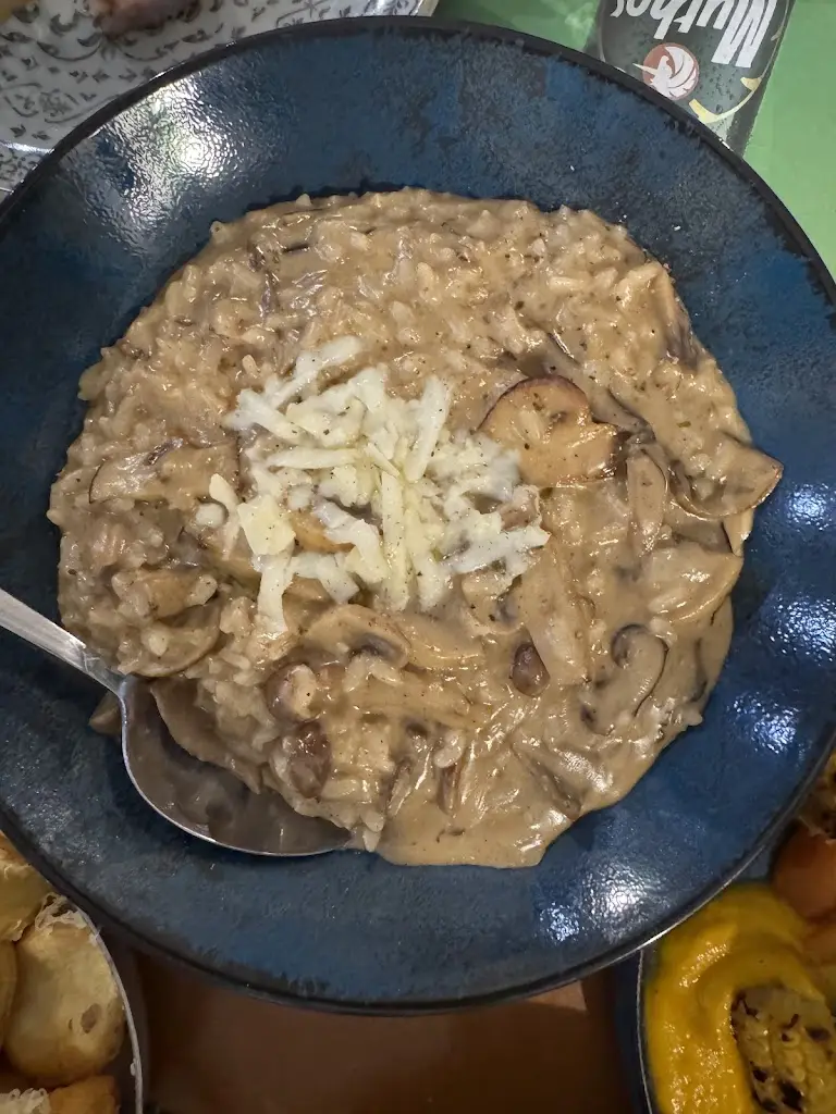 Μιχάλης Παπαγεωργίου_Πεντοζάλι_Asvestochóri_Bewertung